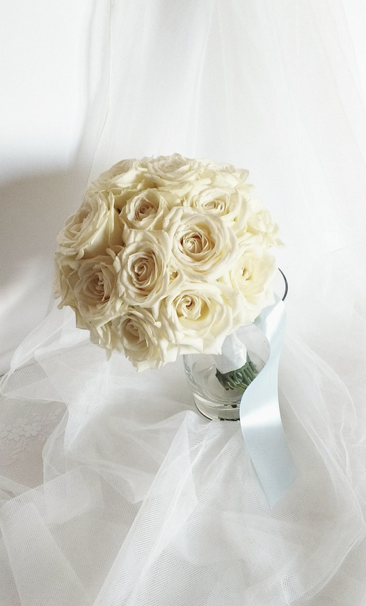 Маленький бюджет – большая эстетика: как собрать эффектный букет