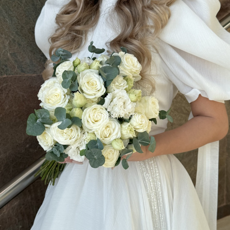 Букет невесты "Белоснежный шлейф"