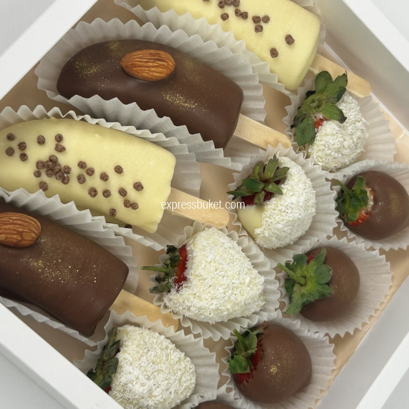 Набор клубника и бананы в шоколаде 2